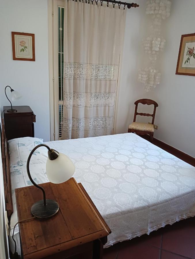 Villetta Con Giardino A Due Passi Dal Mare อิมเปรีอา ภายนอก รูปภาพ