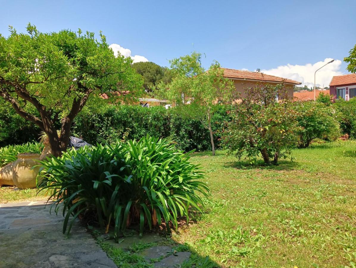 Villetta Con Giardino A Due Passi Dal Mare อิมเปรีอา ภายนอก รูปภาพ